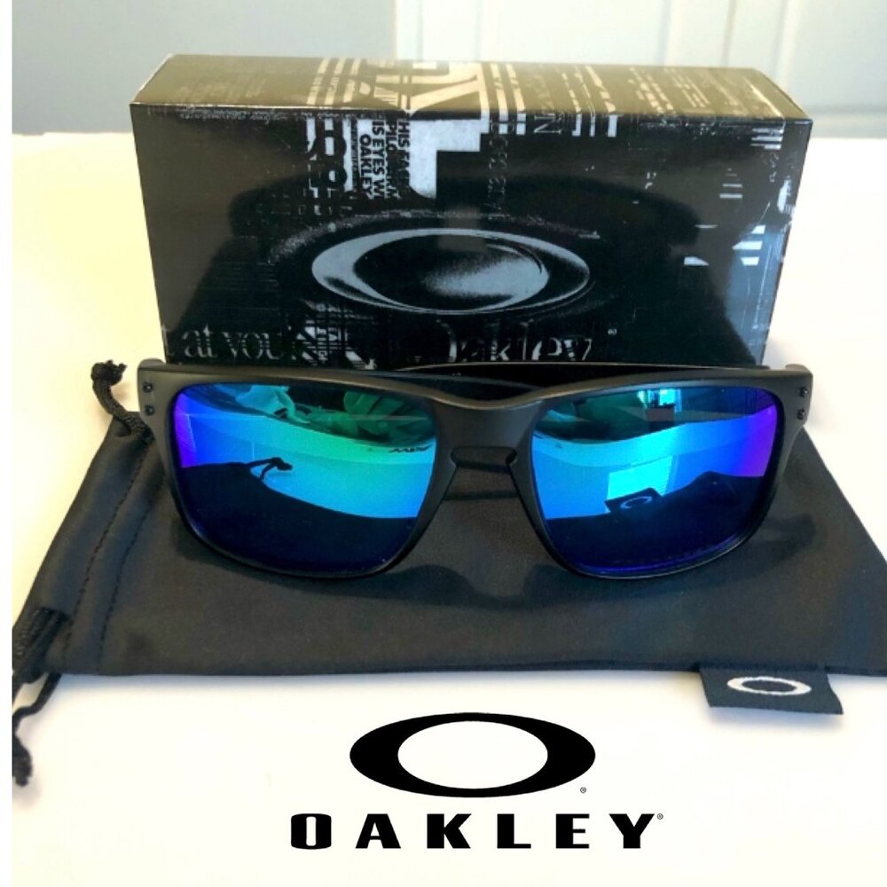 OAKLEY HOLBROOK USA Flag Green Mirror Polarized Lenses 9102